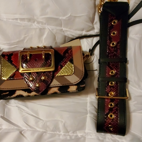 crossbody - Picture 5 of 8